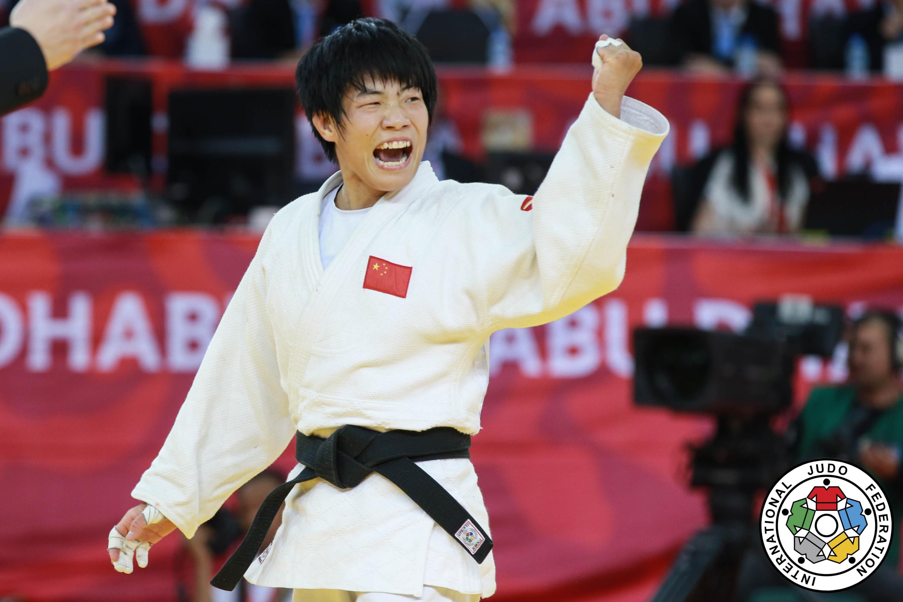 包含阿塞拜疆执行守望先锋欧预赛首轮全力以赴的词条