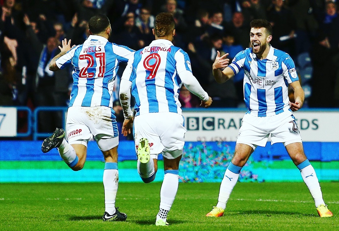 哈德斯菲尔德遭遇惨败,英超保级压力不减的简单介绍 哈德斯菲尔德遭遇惨败,英超保级压力不减的简单介绍