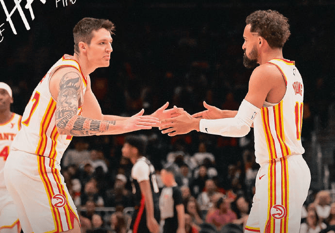 老鹰队主场告捷,团队合作得到展现的简单介绍 老鹰队主场告捷,团队合作得到展现的简单介绍