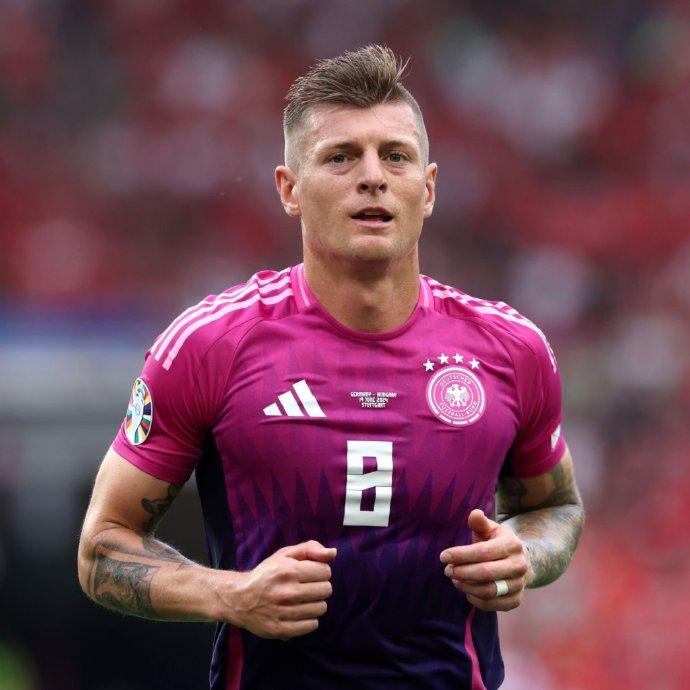 德国选手在比赛中展现专业技巧令人赞叹的简单介绍