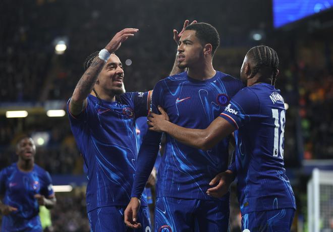 关于切尔西胜利领跑，热刺遭遇三连败的信息