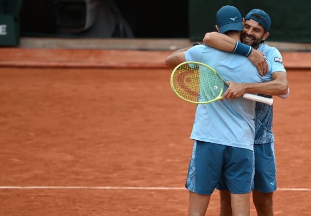 运动场上迎来一场激动人心的对决