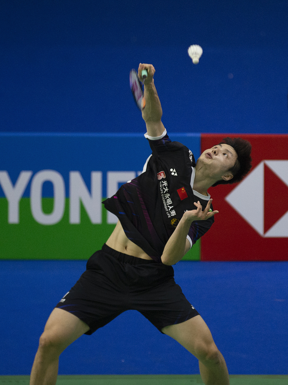 羽毛球男单决赛:印度选手夺冠 羽毛球男单决赛:印度选手夺冠