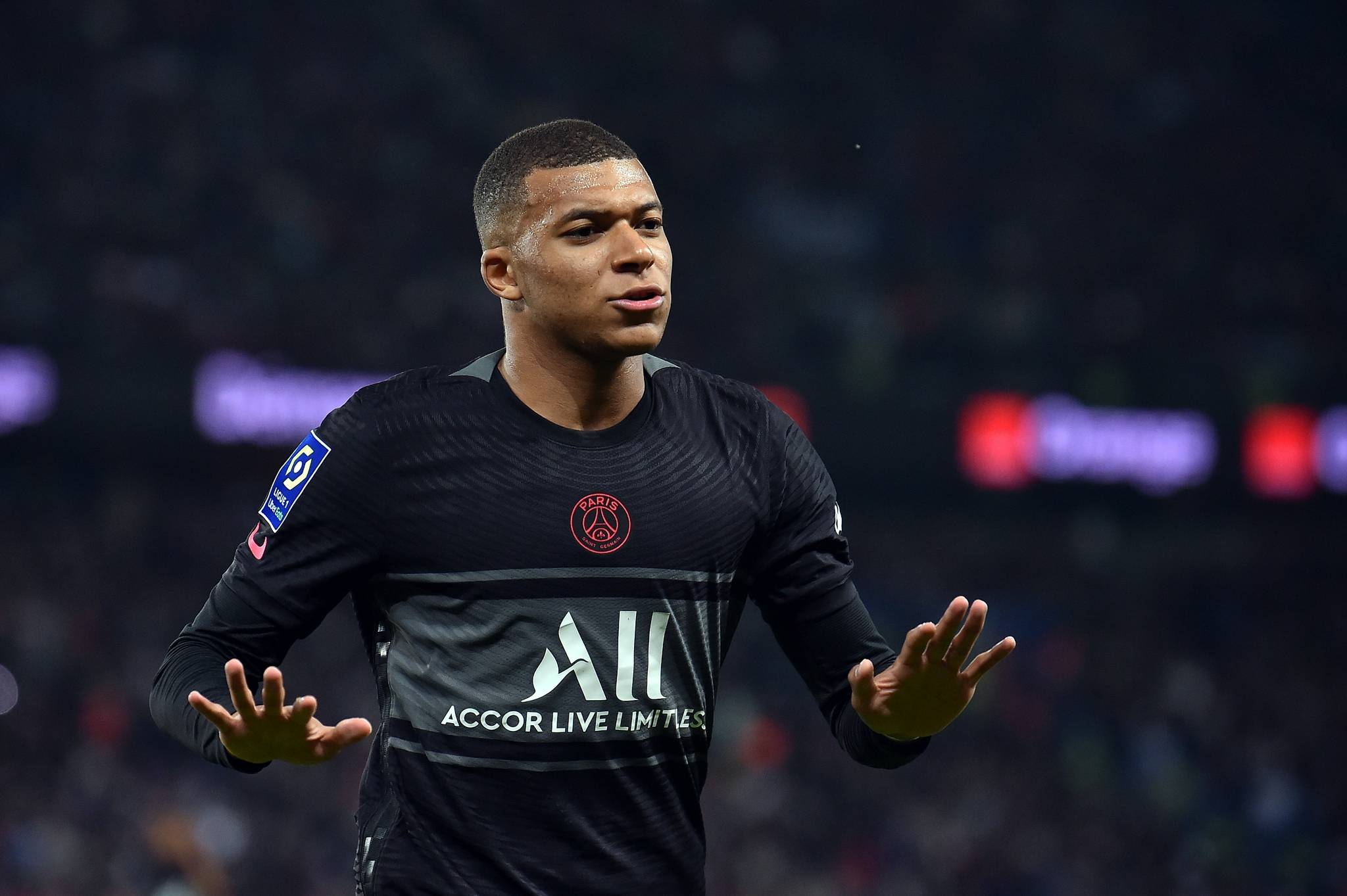 图尔主场战平米兰,法甲球队取得一分 图尔主场战平米兰,法甲球队取得一分