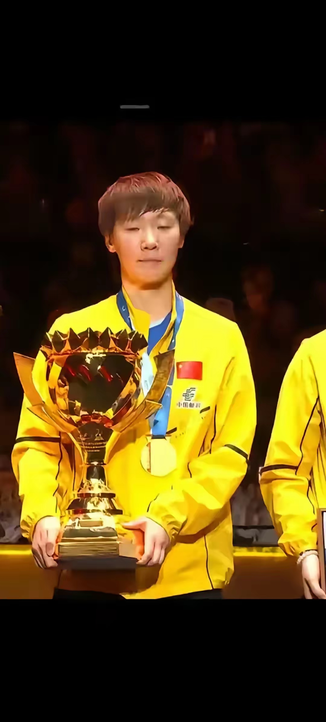 联赛冠军之争愈演愈烈