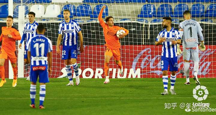 阿拉维斯客场逆袭，力克劲旅