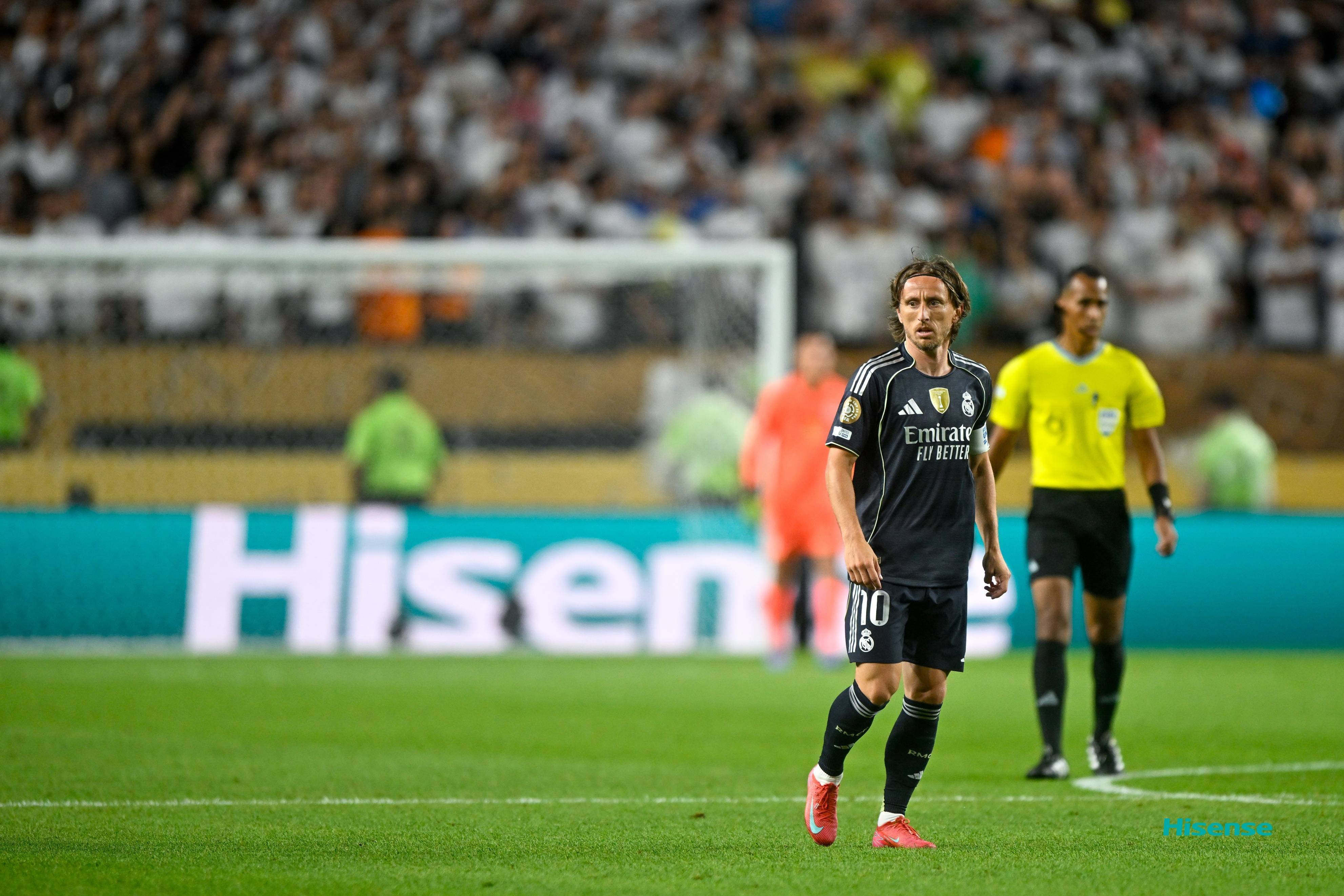 世界级赛事中球队表现出色，获得大胜