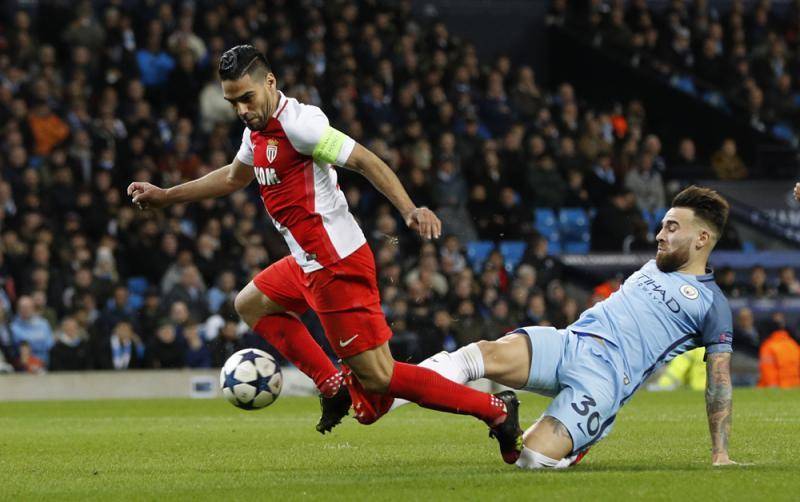 南特主场欢呼声不断，引领球队勇往直前