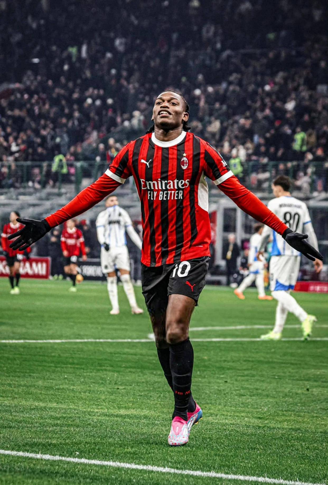 拜仁慕尼黑球星成功转会加盟AC米兰