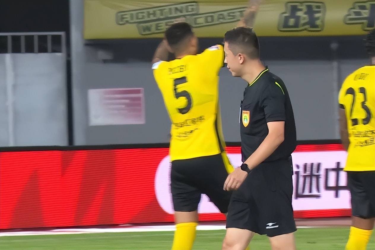 开云体育官方网站-出色比赛助球队晋级，表现亮眼获胜