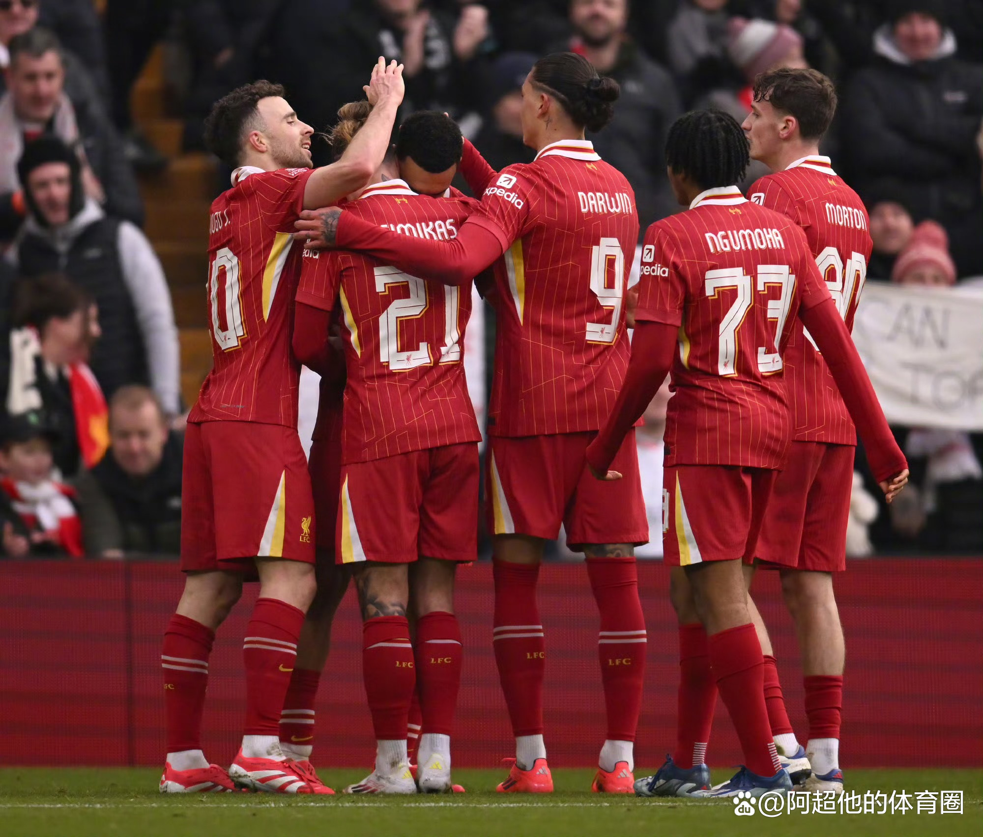 欧洲豪门联赛掀起足球狂潮，球员状态神勇的简单介绍