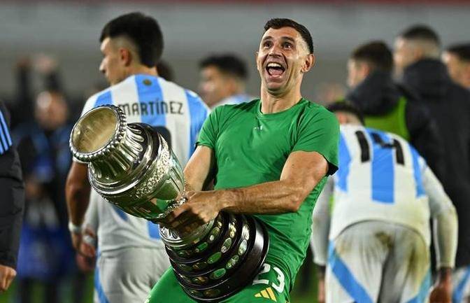 曼联主场被逼平，索尔斯克开启危机模式