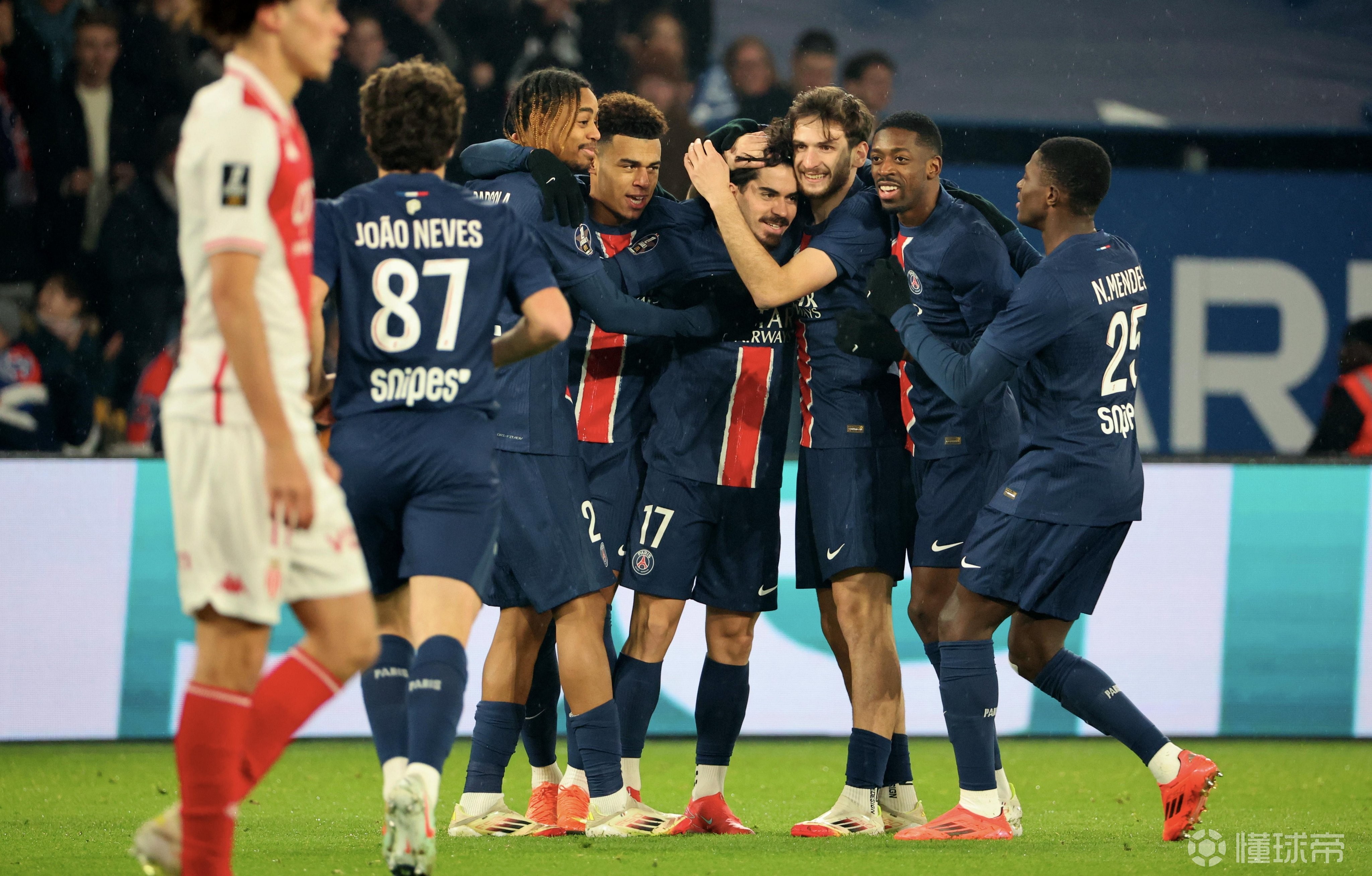 法甲联赛悬念重重,赛场上竞争激烈 法甲联赛悬念重重,赛场上竞争激烈