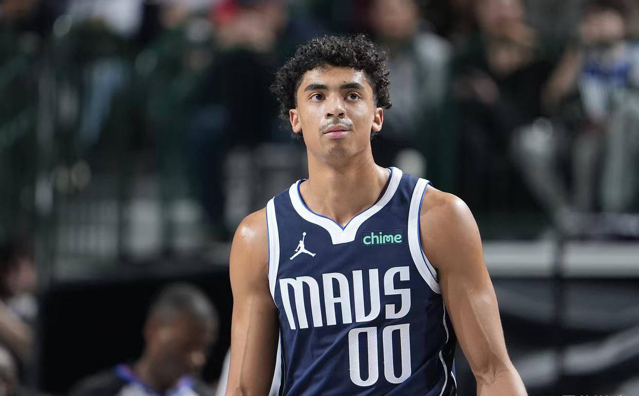 独行侠客场击败鹈鹕，多诺万表现出色的简单介绍