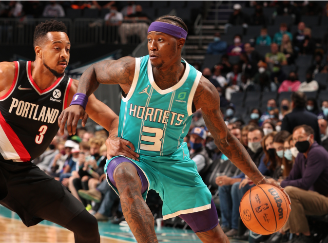 开拓者队淘汰黄蜂，顺利晋级季后赛