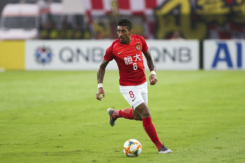 葛摩甘拉斯建功，芬兰小组第一出线