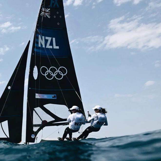 开云体育-赛艇比赛惊险刺激！新西兰队夺得冠军！