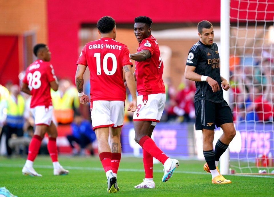 阿森纳主场遭遇溃败，保级形势逐渐恶化！