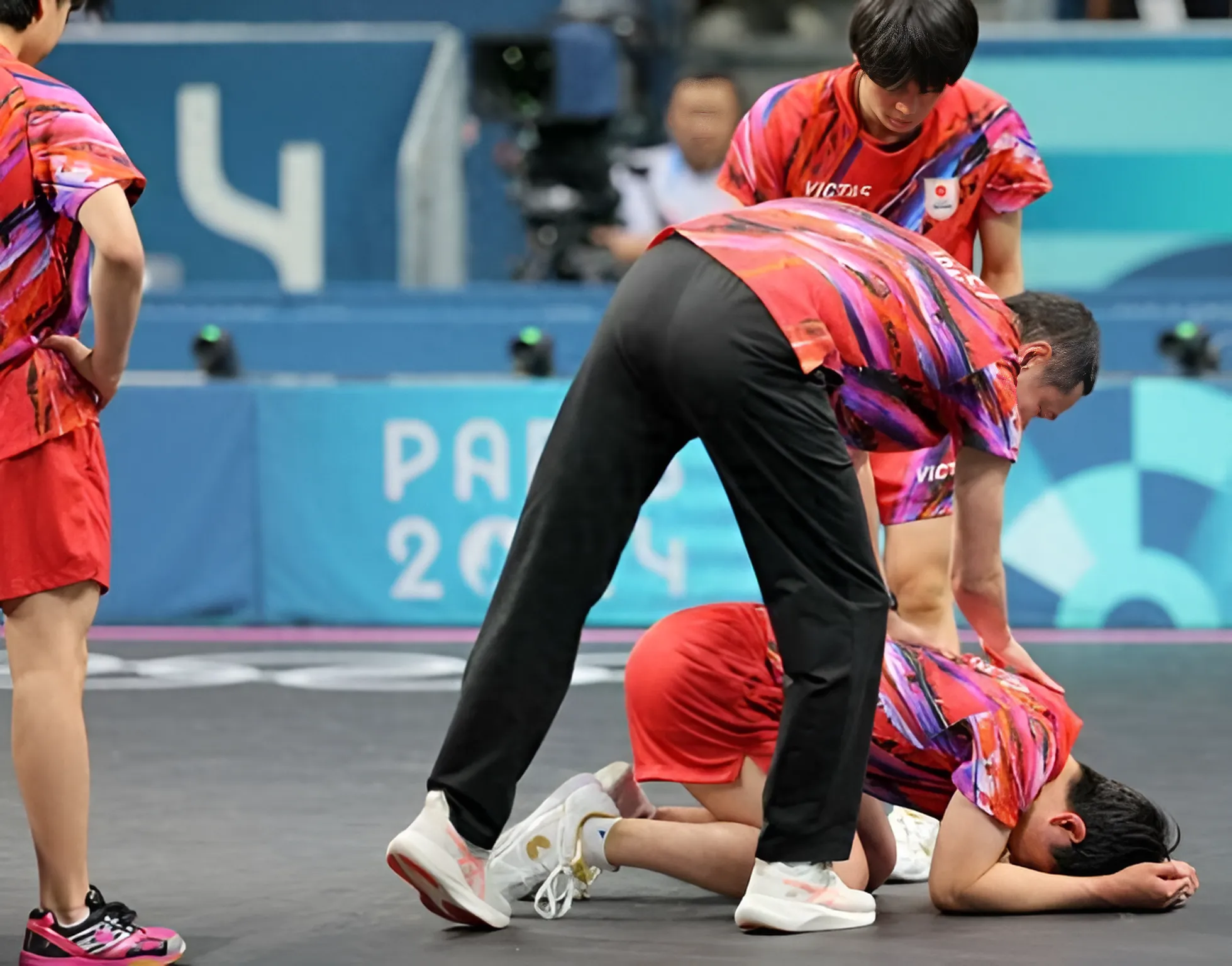 瑞典队碾压日本队，许昕点燃赛场