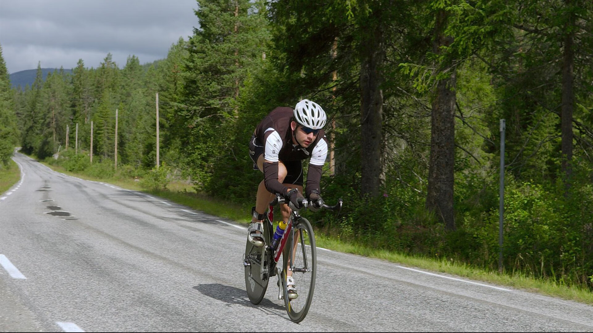 末节绝杀与赛道接管，马里与奥亚尔萨瓦尔的传奇之日